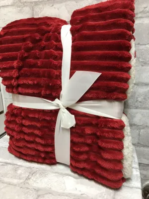 Brand new Super Soft Micro Mink Sherpa Throw in Red, 50"X60" Super Luxurious Plush Reverses to to sherpa!