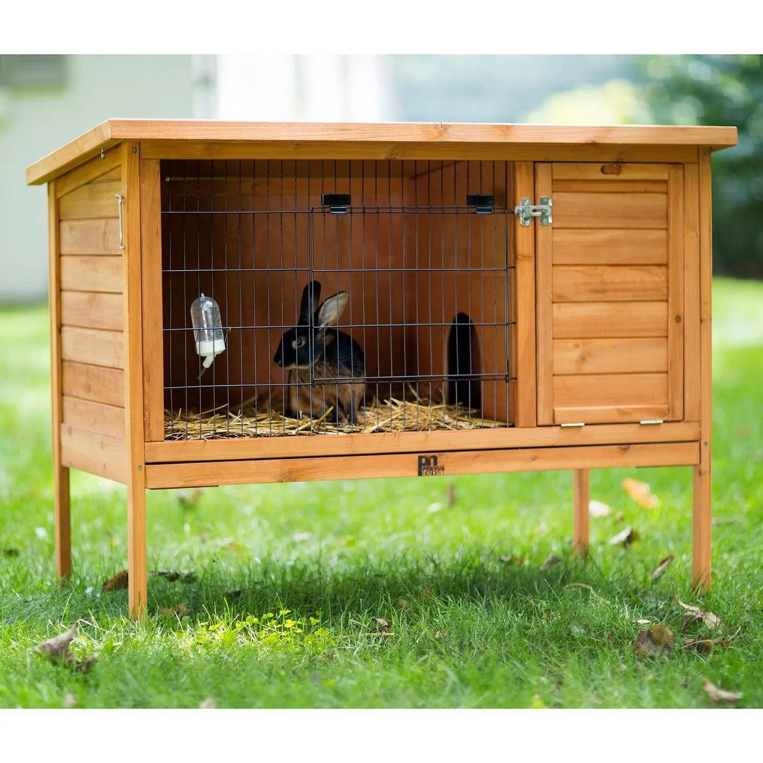 Prevue Rabbit Hutches