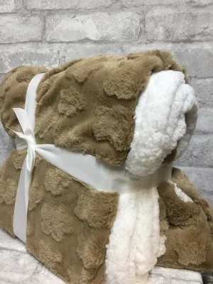 Super Soft Micro Mink Sherpa Throw in Caramel, 50"X60" Super Luxurious Plush Reverses to to sherpa!